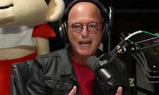 Howie Mandel reveals he collapsed due to dehydration after colonoscopy