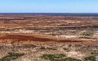 'Miracle' pair found alive after days in Australian outback