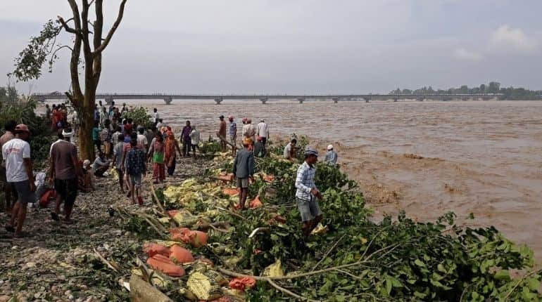 Monsoon floods and landslides kill 101 people in Nepal Monsoon floods and landslides kill 101 people in Nepal