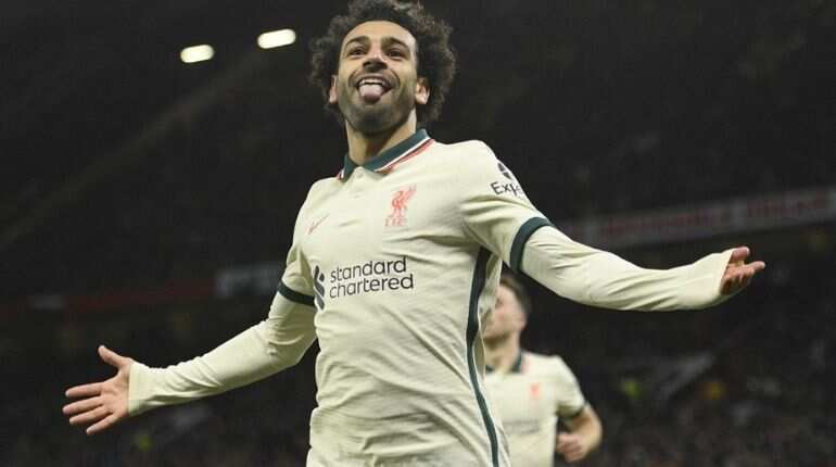 Premier League: Mohamed Salah scores hat-trick as Liverpool put five past shambolic Manchester United