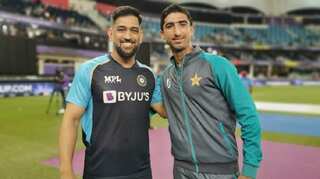 'Can't be forgotten': Pakistan pacer elated after meeting his dream player MS Dhoni during T20 WC 2021