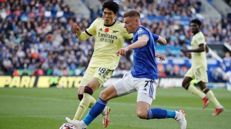 Premier League: Goalkeeper Aaron Ramsdale stars as Arsenal continue revival with win at Leicester City