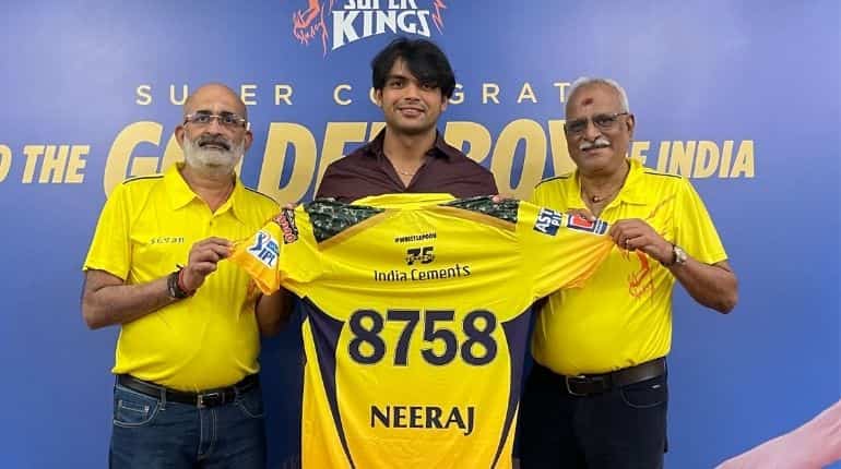 Chennai Super Kings honour Olympic gold medallist Neeraj Chopra with INR 10 million, special jersey Chennai Super Kings honour Olympic gold medallist Neeraj Chopra with INR 10 million, special jersey