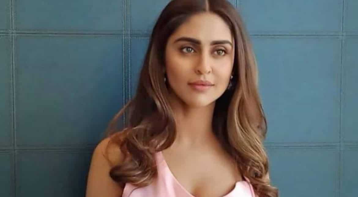 Krystle D'Souza joins Fardeen Khan's comeback film 'Visfot' Krystle D'Souza joins Fardeen Khan's comeback film 'Visfot'