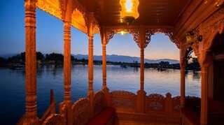 Kashmir tourism industry announces special discounts on Diwali, tourist inflow increases