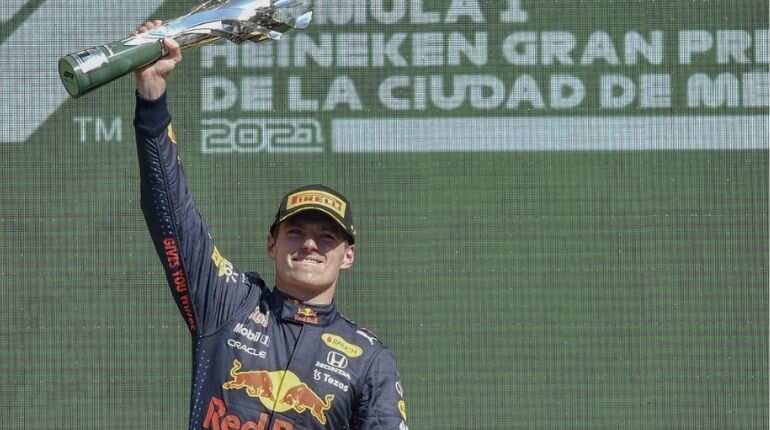 Mexican Grand Prix: Max Verstappen wins to stretch F1 lead by 19 points against Lewis Hamilton Mexican Grand Prix: Max Verstappen wins to stretch F1 lead by 19 points against Lewis Hamilton