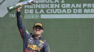 Mexican Grand Prix: Max Verstappen wins to stretch F1 lead by 19 points against Lewis Hamilton