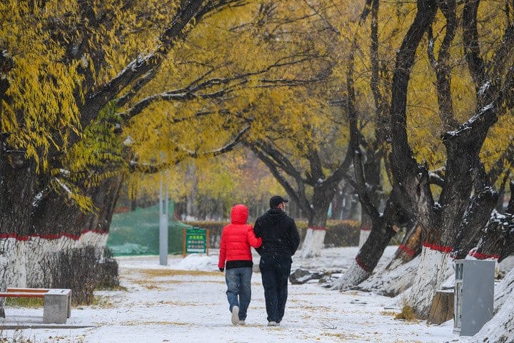 Snow storm alert in China