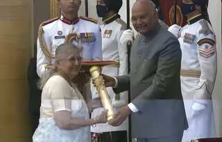 Veteran sculptor Sudarsan Sahoo, former Lok Sabha Speaker Sumitra Mahajan get Padma awards