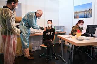 Unvaccinated Germans responsible for fourth Covid wave, say experts