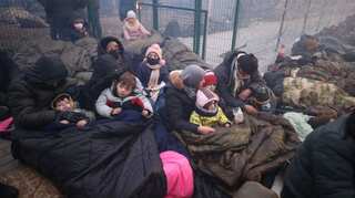 Poland to build a wall, as migrant crisis escalates at Belarus-Poland border