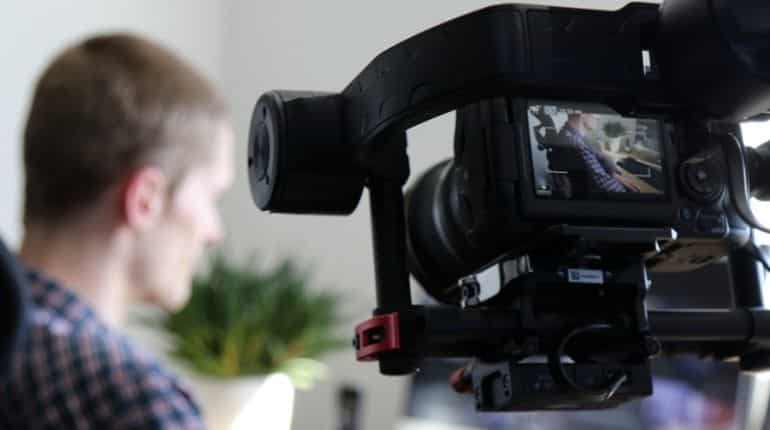 Journalists to freely depart and return; Washington hails 'progress' for US media working in China