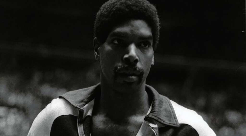 'Aulcie' review: Love and basketball, in Israel