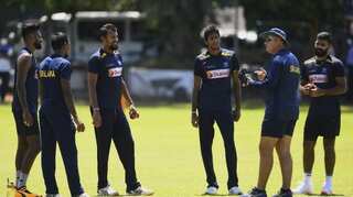 Sri Lanka cricketers write emotional messages for outgoing coach Mickey Arthur