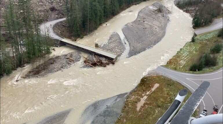 'Catastrophic' flooding triggers state of emergency in Canada