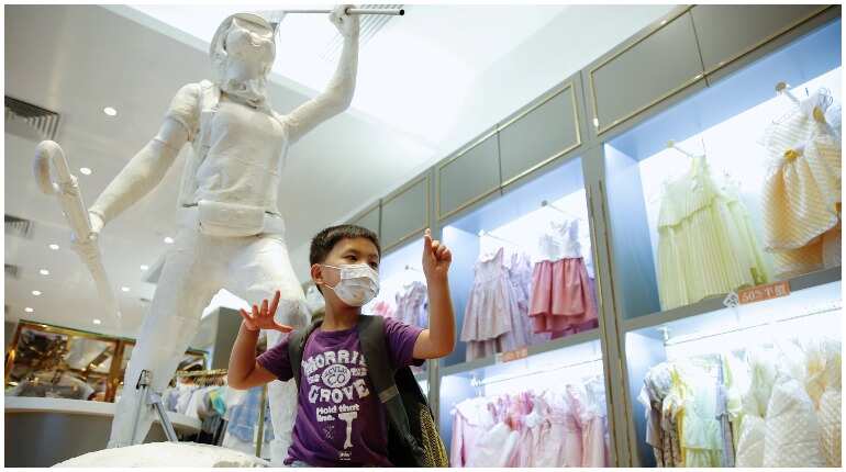 Hong Kong's pro-democracy clothes shop to shut due to 'evil forces' Hong Kong's pro-democracy clothes shop to shut due to 'evil forces'