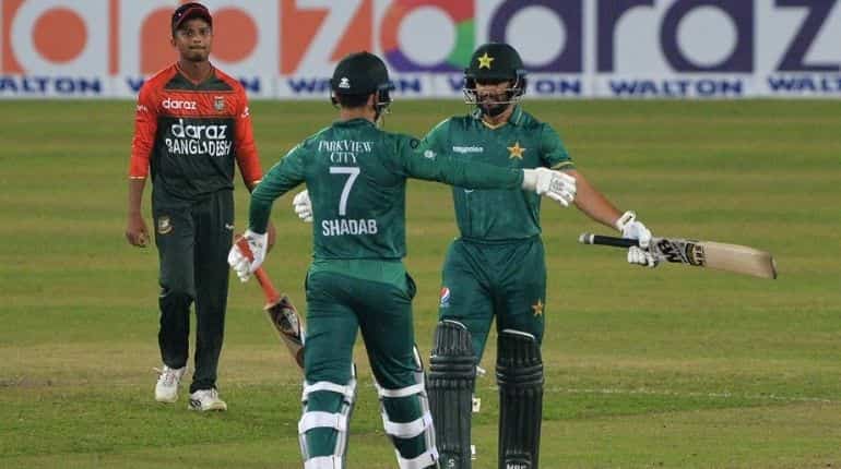 Shadab Khan and Mohammad Nawaz help Pakistan beat Bangladesh by 4 wickets in 1st T20I