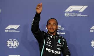 Lewis Hamilton on pole in Qatar with Max Verstappen second