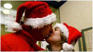 Omicron: No kissing under mistletoe this Christmas, advises British politician