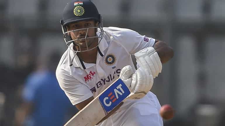 Mayank Agarwal joins Sunil Gavaskar in elite list despite missing twin centuries in Mumbai Test against NZ Mayank Agarwal joins Sunil Gavaskar in elite list despite missing twin centuries in Mumbai Test against NZ