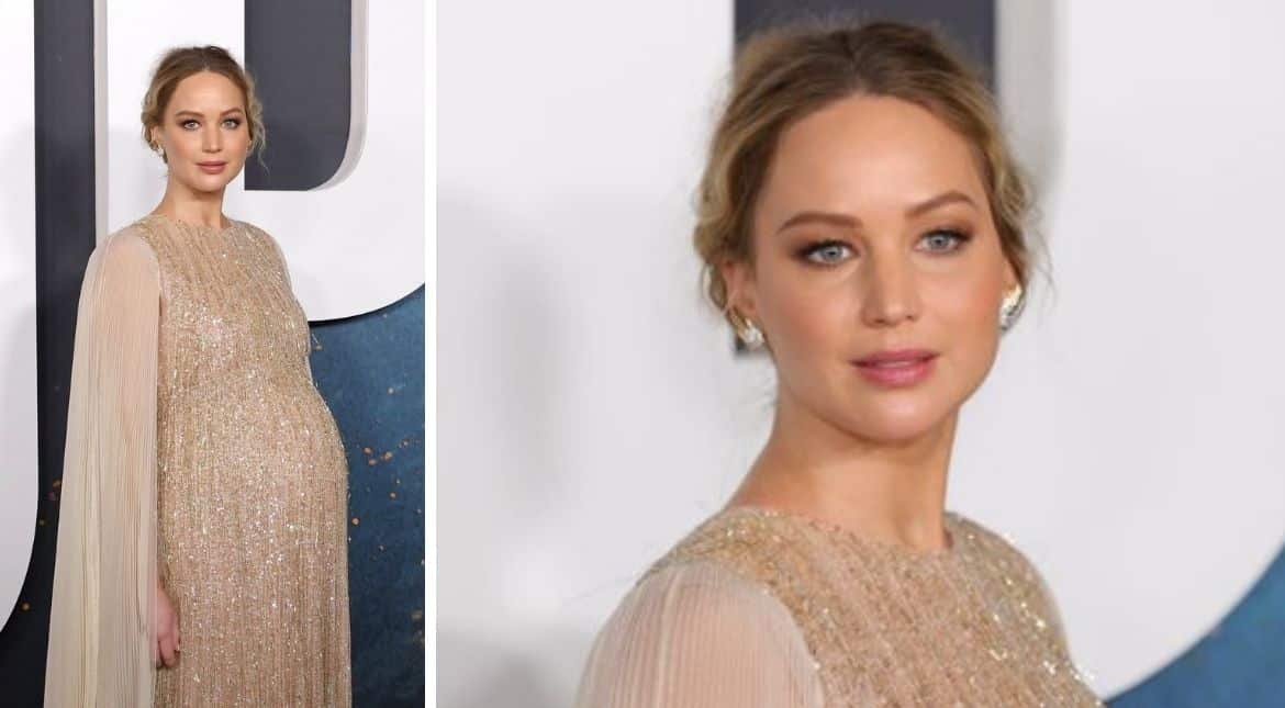 green emerald velvet dress Jennifer Lawrence at The Hunger Games Movie Premiere in Gold Dress 8 x 10  Photo at Amazon's Entertainment Collectibles Store