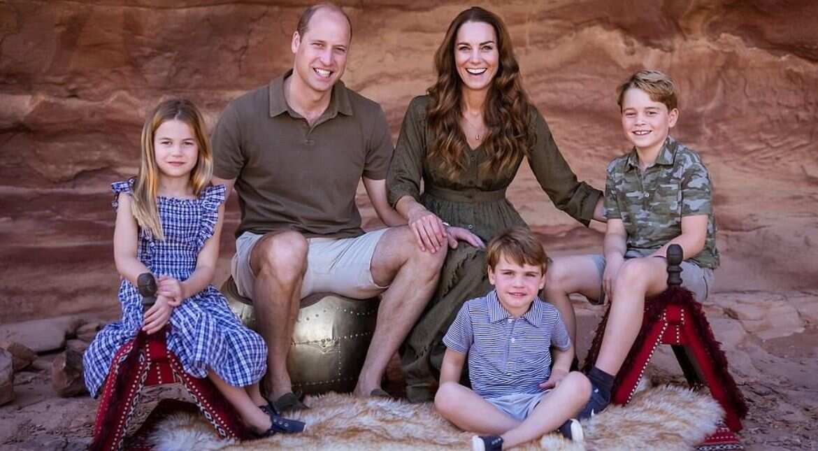 Prince William, Kate Middleton release their Christmas card for 2021 Prince William, Kate Middleton release their Christmas card for 2021