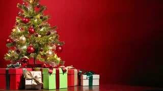 As waste crisis looms, Rome asked to ignore wrapping gifts this Christmas