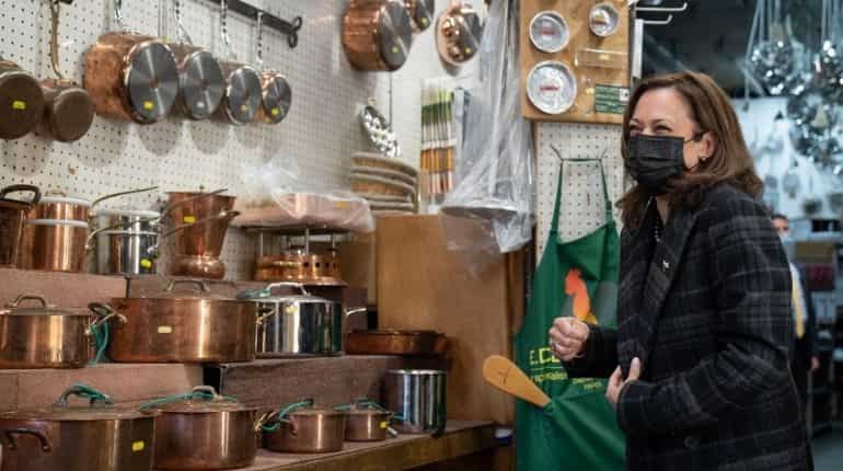 'Oh come on': Kamala Harris reacts to 'ridiculous' headlines against her expensive cookware 'Oh come on': Kamala Harris reacts to 'ridiculous' headlines against her expensive cookware