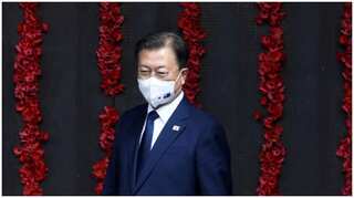 South and North Korea agree 'in principle' to end Korean war, says Moon Jae-in 