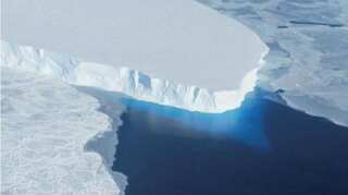 This ice shelf the size of UK is melting so fast it could raise sea levels by over 2 feet