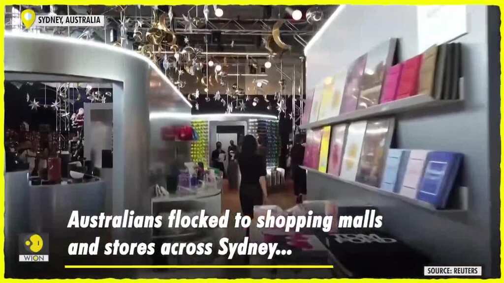 Australia: Shopping centres deck the halls with Christmas decorations
