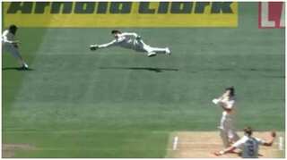 Is that a bird? No it's Jos Buttler! England keeper takes a stunner on Day 1 of 2nd Ashes Test - Watch