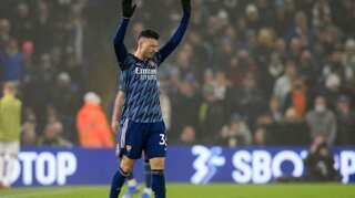 Premier League: Gabriel Martinelli strikes twice as Arsenal hammer Leeds United 4-1