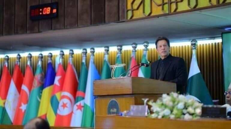Watch | Pakistan PM Imran Khan faces online flak for defending Taliban's mistreatment of women