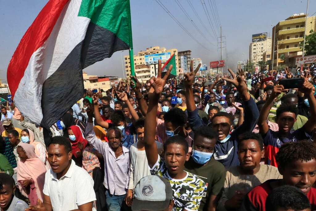 Sudan: Thousands of protesters march in the capital Khartoum against military coup