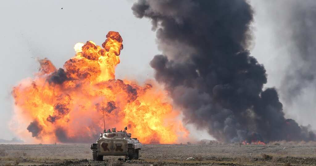 Iran holds military drills as a show of strength to US & Israel amid tensions regarding Nuclear deal
