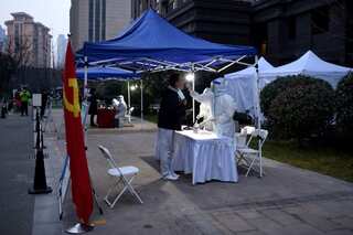 Xi'an lockdown: Chinese city reports community transmission, hemorrhagic fever