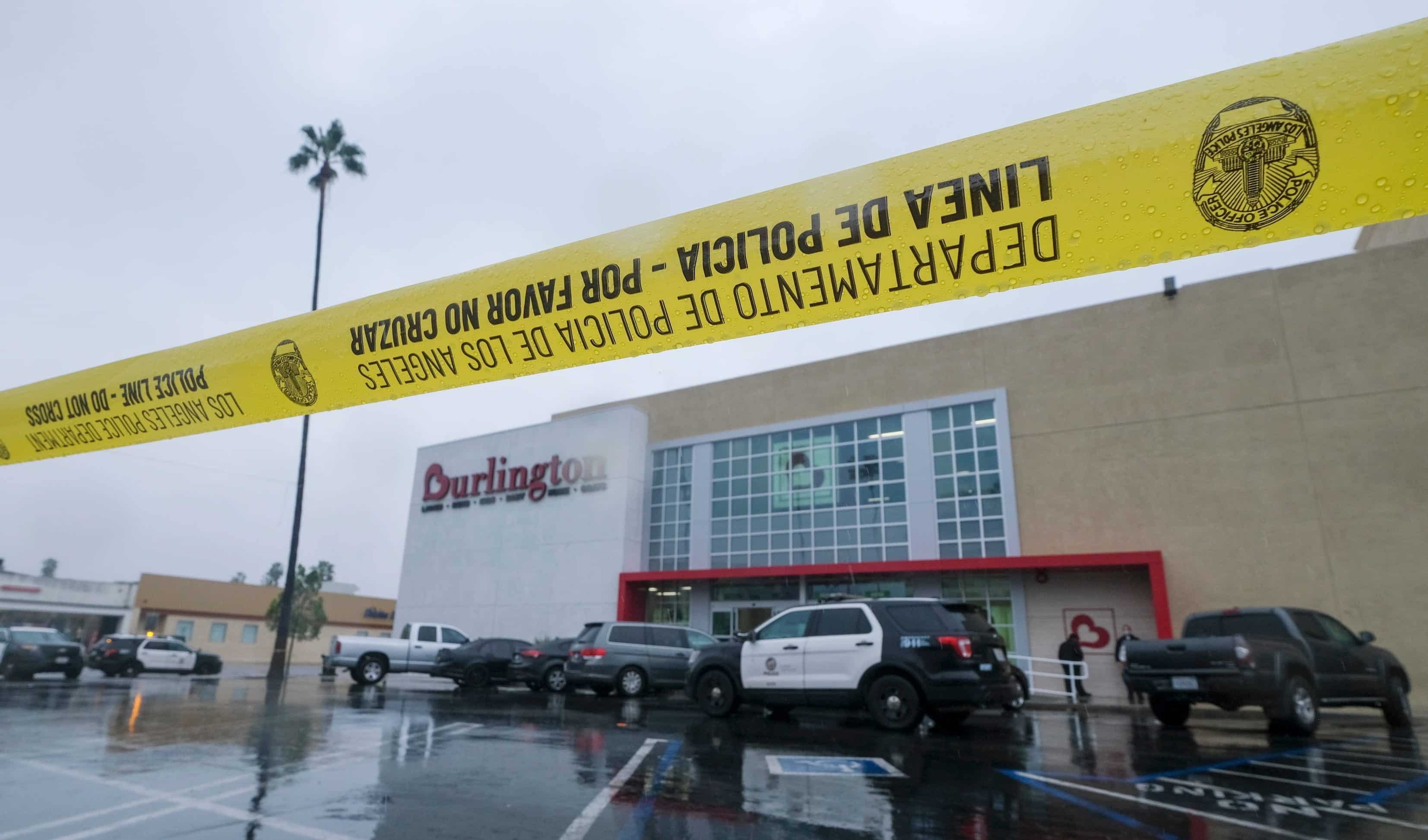 Los Angeles police ends up killing a 14-year-old girl while shooting a male suspect Los Angeles police ends up killing a 14-year-old girl while shooting a male suspect