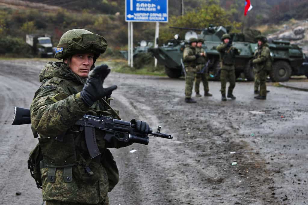 Russian forces train near Ukraine border