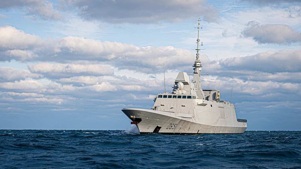 French warship visits Ukrainian port amid escalating tensions with Russia