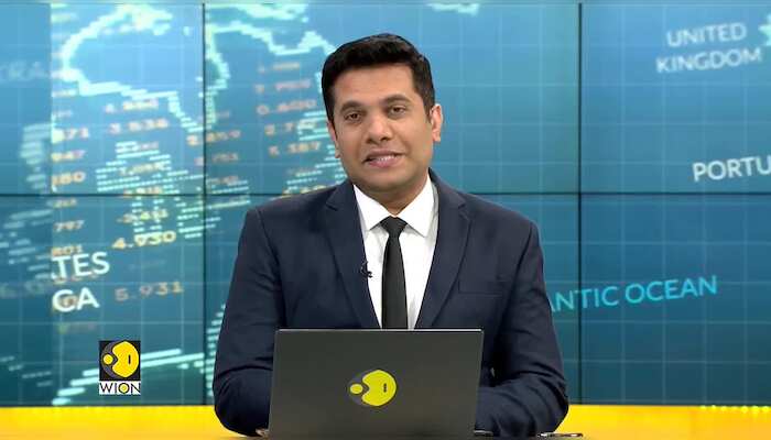 Kashmir's white Christmas: Valley receives the most tourists in 10 years along with fresh snowfall