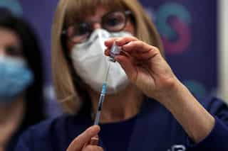 In a study, Israel vaccinates people with fourth vaccine dose for the first time