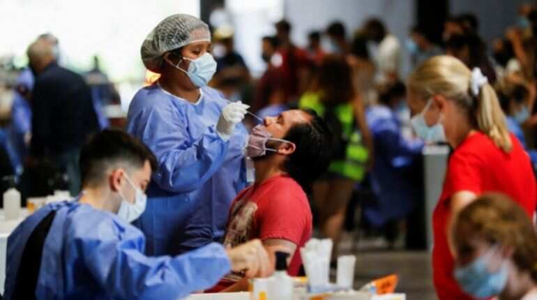 Omicron disrupts holiday season: Global cases hit record high with over 1 million infections Omicron disrupts holiday season: Global cases hit record high with over 1 million infections