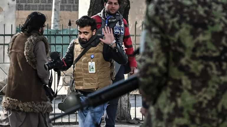 Journalists detained