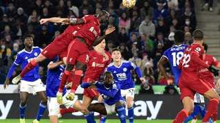 Premier League: Liverpool stunned by Leicester City, Spurs and Southampton share points