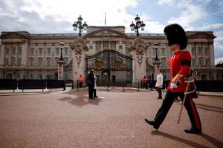 Queen’s Royal Guard tries to step over kid after knocking him down, video goes viral