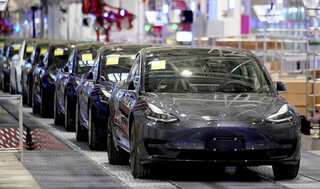 Tesla recalls almost half a million electric cars over safety issues