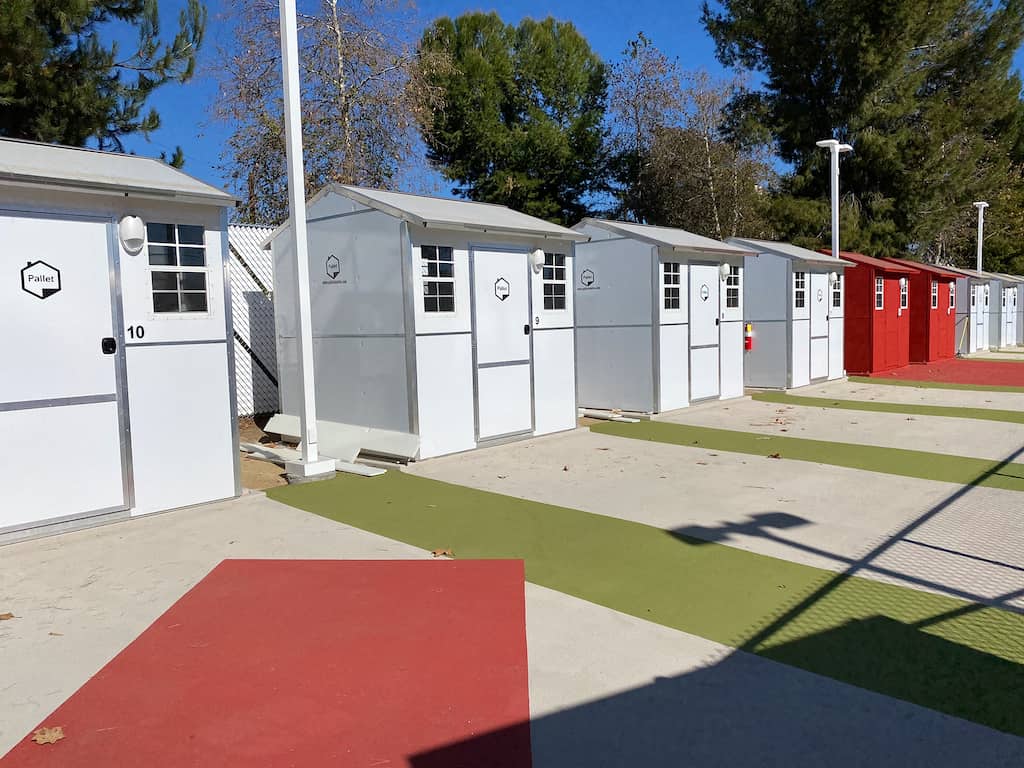 Los Angeles authorities come up with tiny villages to tackle homelessness