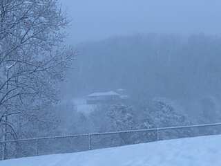 Winter storm knocks out power across Southeast
