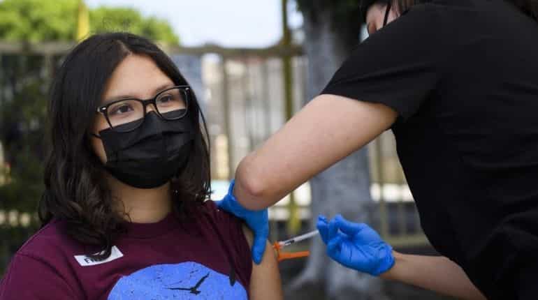 Omicron update: FDA amends emergency use of Pfizer booster dose for more teens